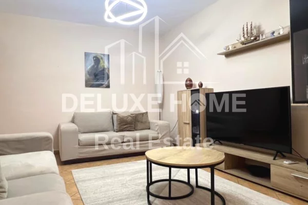 Shtepi me qera 2+1 ne Tirane - 700 Euro