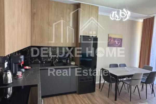 Shtepi me qera Apartament ne Tirane, 2+1, Mobilimi E mobiluar, Pagesa 900  Euro.