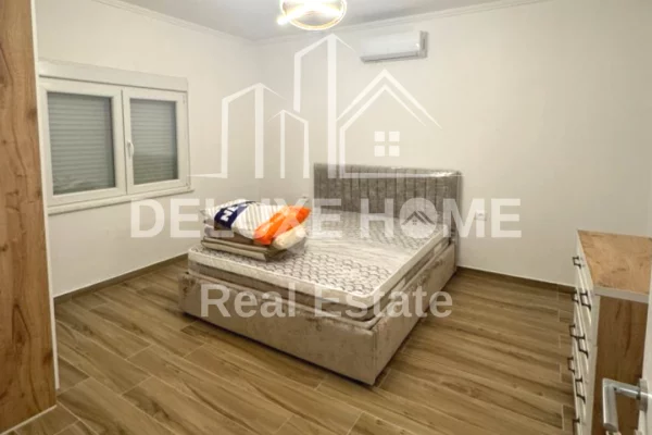 Shtepi me qera Apartament ne Tirane, 1+1, Mobilimi E mobiluar, Pagesa 40,000  Leke.