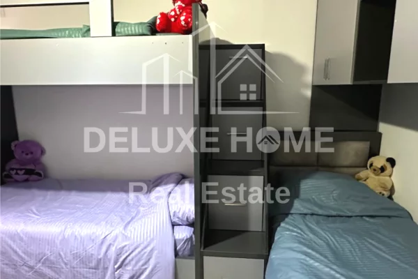 Shtepi me qera 2+1 ne Tirane - 800 Euro