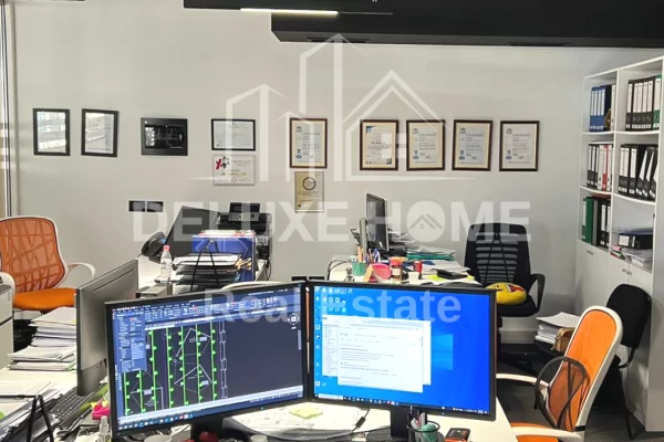 JEPET ME QERA – Ambient Zyre, 72 m2