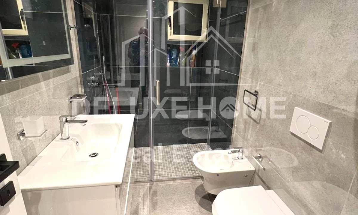 Appartamento in affitto a Tirana 2+1, Arredato