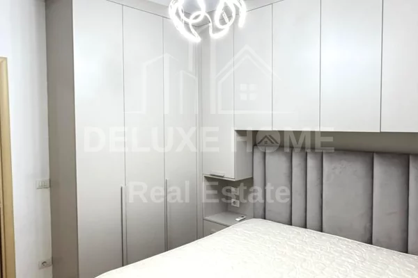 Appartamento in affitto a Tirana 2+1, Arredato