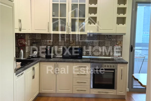 Appartamento in affitto a Tirana 2+1, Arredato