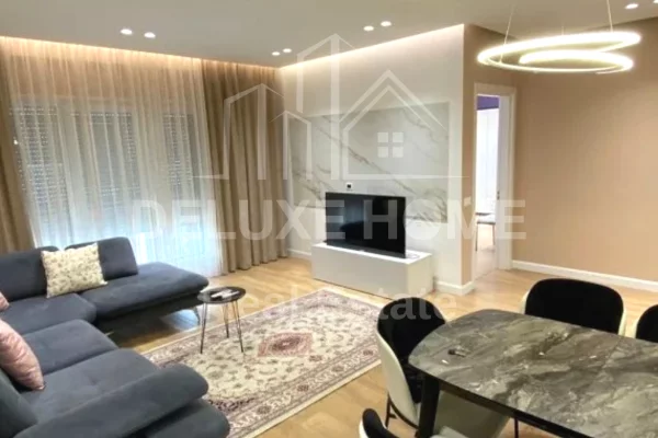 Shtepi ne shitje Apartament ne Tirane, 2+1, Mobilimi E mobiluar, Pagesa 750  Euro.