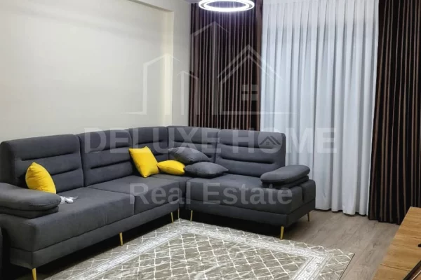 Appartamento in affitto a Tirana 2+1, Arredato