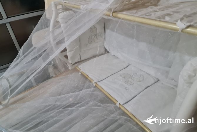 Krevat dhe karrige per beba