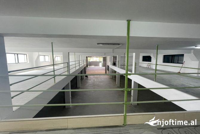 Ambient biznesi me qera 4+1 ne Tirane - 7,000 Euro