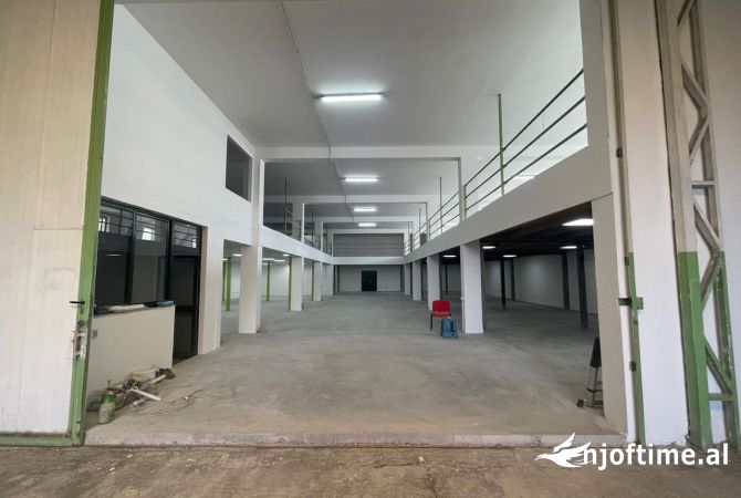 Ambient biznesi me qera 4+1 ne Tirane - 7,000 Euro