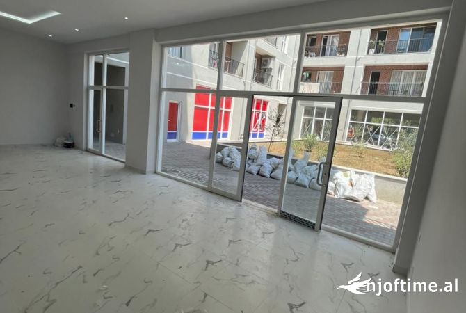 Ambient biznesi me qera 1+1 ne Tirane - 800 Euro
