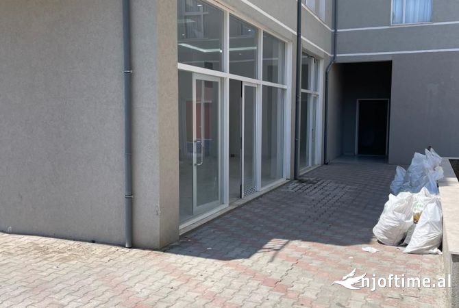 Ambient biznesi me qera 1+1 ne Tirane - 800 Euro
