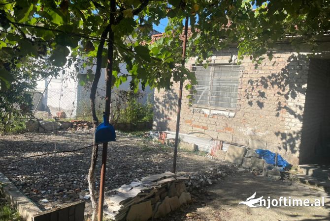 House for Sale 2+1 in Tirana - 60,000 Euro