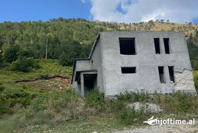 Ambient biznesi ne shitje 5+1 ne Kruje - 60,000 Euro