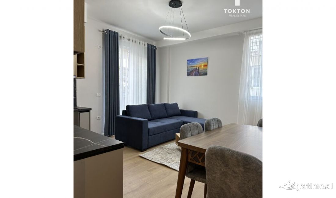 Shtepi ne shitje Apartament ne Tirane, 1+1, Mobilimi E mobiluar, Pagesa 88,000  Euro.