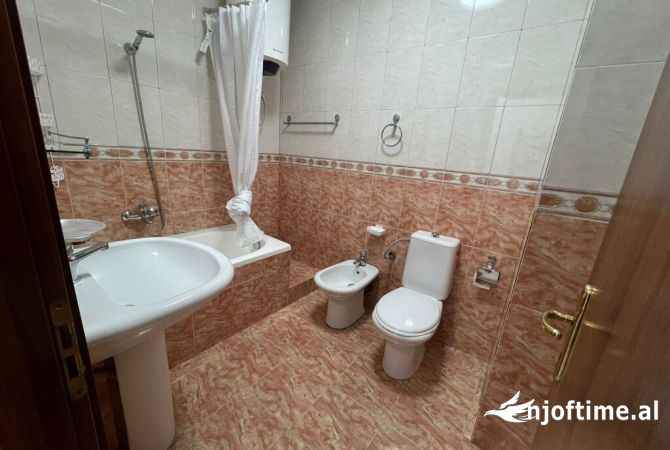 Shtepi me qera 1+1 ne Tirane - 650 Euro