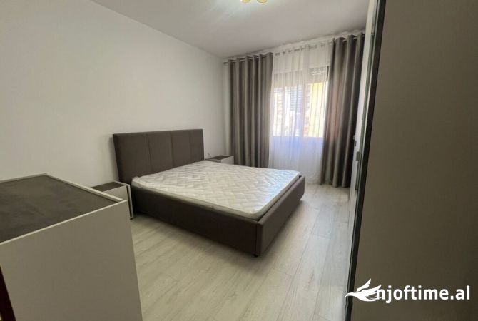 Shtepi me qera 1+1 ne Tirane - 650 Euro