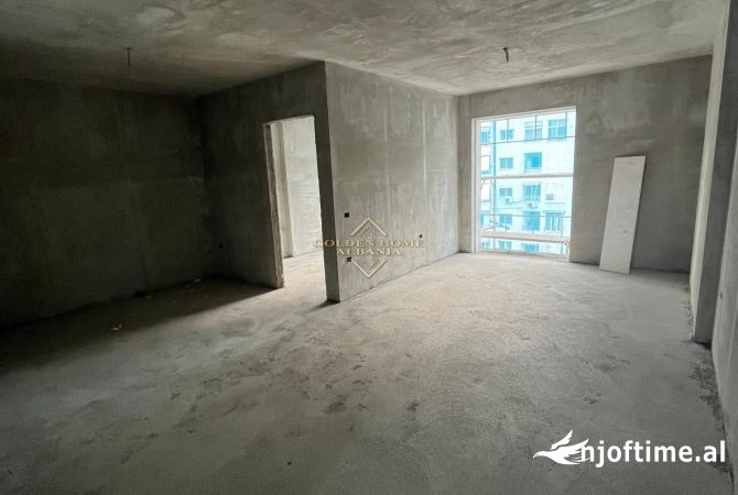 Shtepi ne shitje Apartament ne Tirane, 2+1, Mobilimi Bosh, pa mobiluar, Pagesa 128,700  Euro.