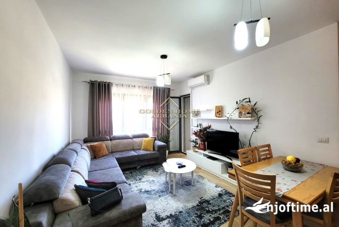 Shtepi ne shitje Apartament ne Tirane, 2+1, Mobilimi E mobiluar, Pagesa 198,000  Euro.