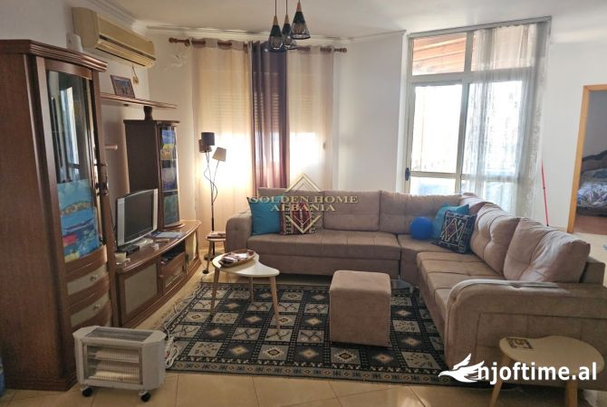Shtepi me qera 2+1 ne Tirane - 650 Euro