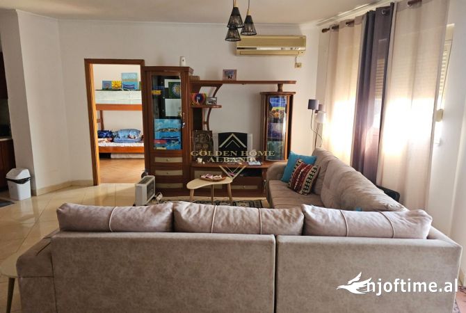 Shtepi me qera 2+1 ne Tirane - 650 Euro