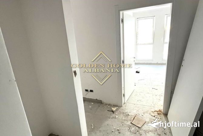 Shtepi ne shitje Apartament ne Tirane, 2+1, Mobilimi Bosh, pa mobiluar, Pagesa 120,000  Euro.