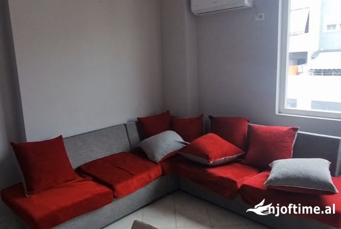Shtepi me qera 1+1 ne Tirane - 450 Euro