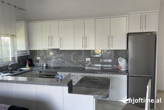 Shtepi me qera 3+1 ne Tirane - 700 Euro