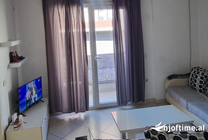 Shtepi me qera 2+1 ne Tirane - 10,000 Leke