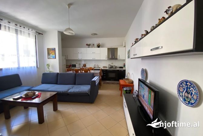 Shtepi ne shitje 3+1 ne Tirane - 135,000 Euro