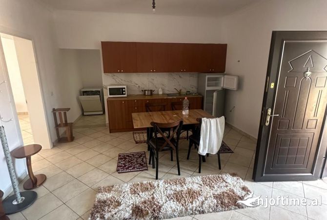 Shtepi me qera 2+1 ne Tirane - 45,000 Leke