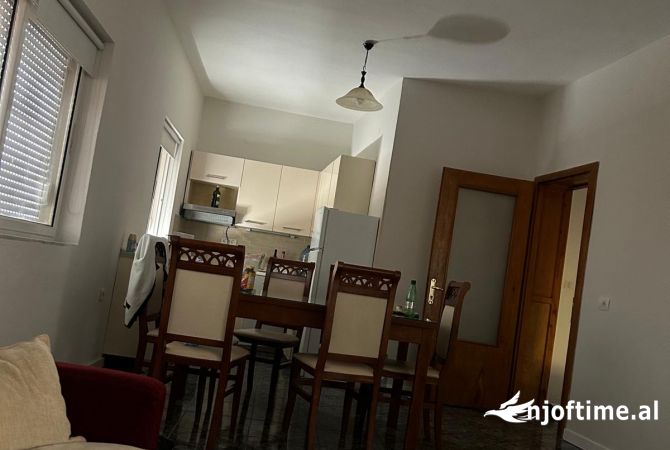 Shtepi me qera 3+1 ne Tirane - 850 Euro