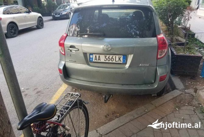 Makina ne shitje ne Tirane - 6,200 Euro