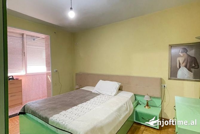 Shtepi me qera Apartament ne Tirane, 2+1, Mobilimi E mobiluar, Pagesa 400  Euro.