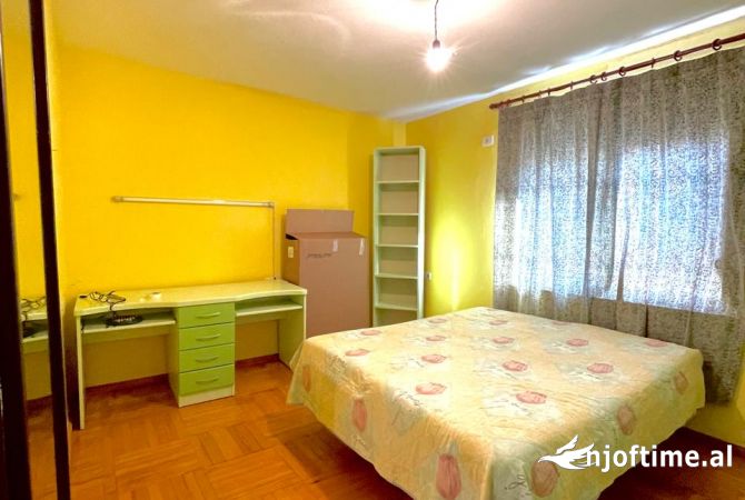 Shtepi me qera 2+1 ne Tirane - 400 Euro
