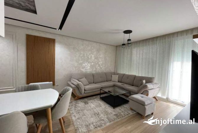 Shtepi me qera 2+1 ne Tirane - 703 Euro