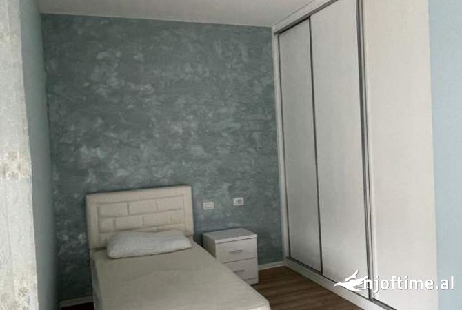Shtepi me qera 2+1 ne Tirane - 703 Euro