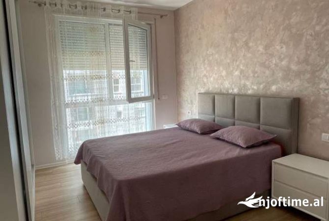 Shtepi me qera 2+1 ne Tirane - 703 Euro