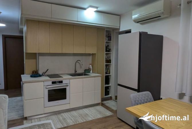 Shtepi ne shitje Apartament ne Tirane, 1+1, Mobilimi E mobiluar, Pagesa 150,000  Euro.