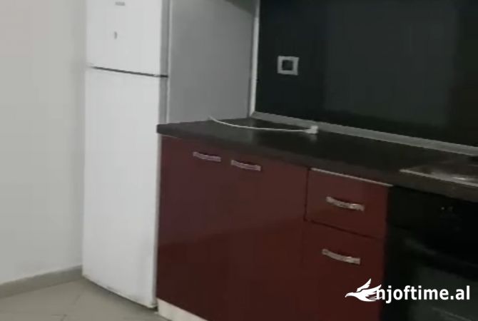 Shtepi me qera 2+1 ne Tirane - 382 Euro