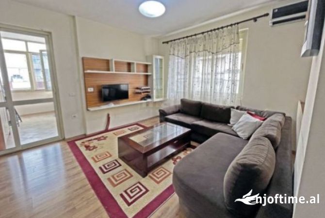 Shtepi me qera 2+1 ne Tirane - 499 Euro