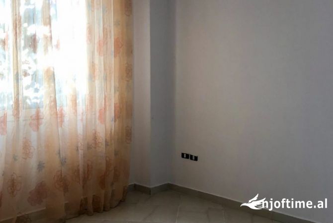 Shtepi ne shitje 2+1 ne Tirane - 125,000 Euro