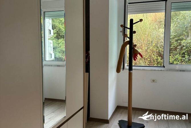 Shtepi me qera Apartament ne Tirane, 2+1, Mobilimi E mobiluar, Pagesa 650  Euro.