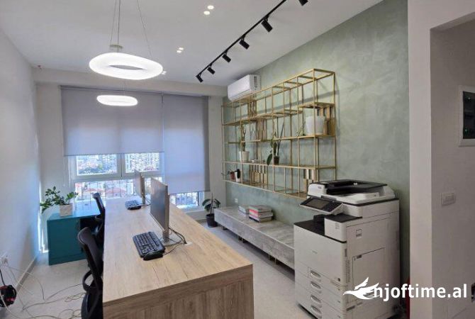 Ambient biznesi me qera 3+1 ne Tirane - 500 Euro