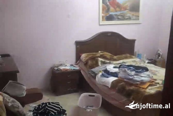 Shtepi ne shitje Apartament ne Tirane, 2+1, Mobilimi E mobiluar, Pagesa 110,000  Euro.