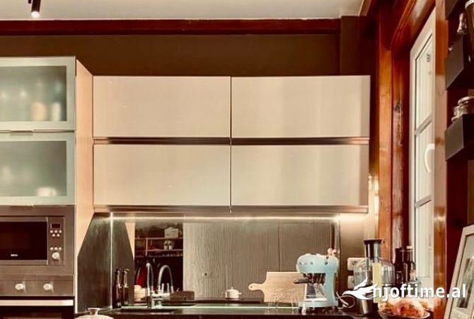 Shtepi me qera Apartament ne Tirane, 3+1, Mobilimi E mobiluar, Pagesa 1,200  Euro.