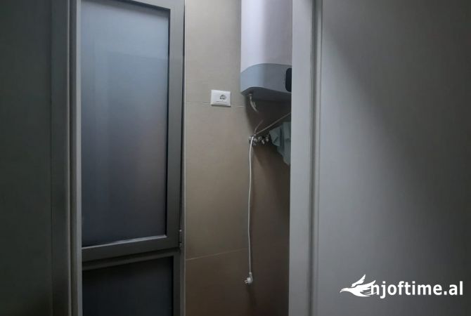 Ambient biznesi me qera 3+1 ne Tirane - 2,500 Euro