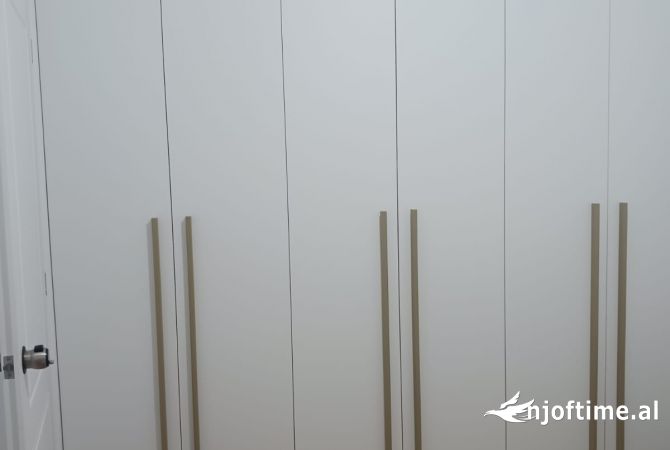 Shtepi me qera Apartament ne Tirane, 1+1, Mobilimi E mobiluar, Pagesa 450  Euro.