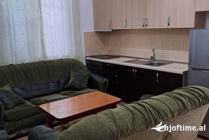 Shtepi me qera 1+1 ne Tirane - 300 Euro