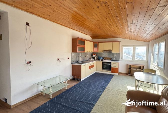 Shtepi me qera 2+1 ne Tirane - 450 Euro