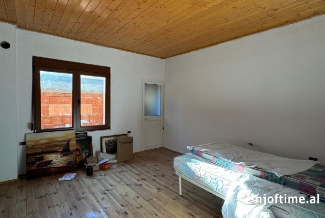 Shtepi me qera Apartament ne Tirane, 2+1, Mobilimi E mobiluar, Pagesa 450  Euro.